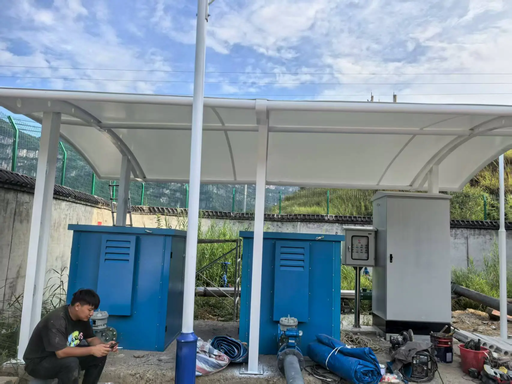 贵州兴仁膜结构棚怎么选？多雨高湿山区，避开低价铁皮棚与劣质膜材坑