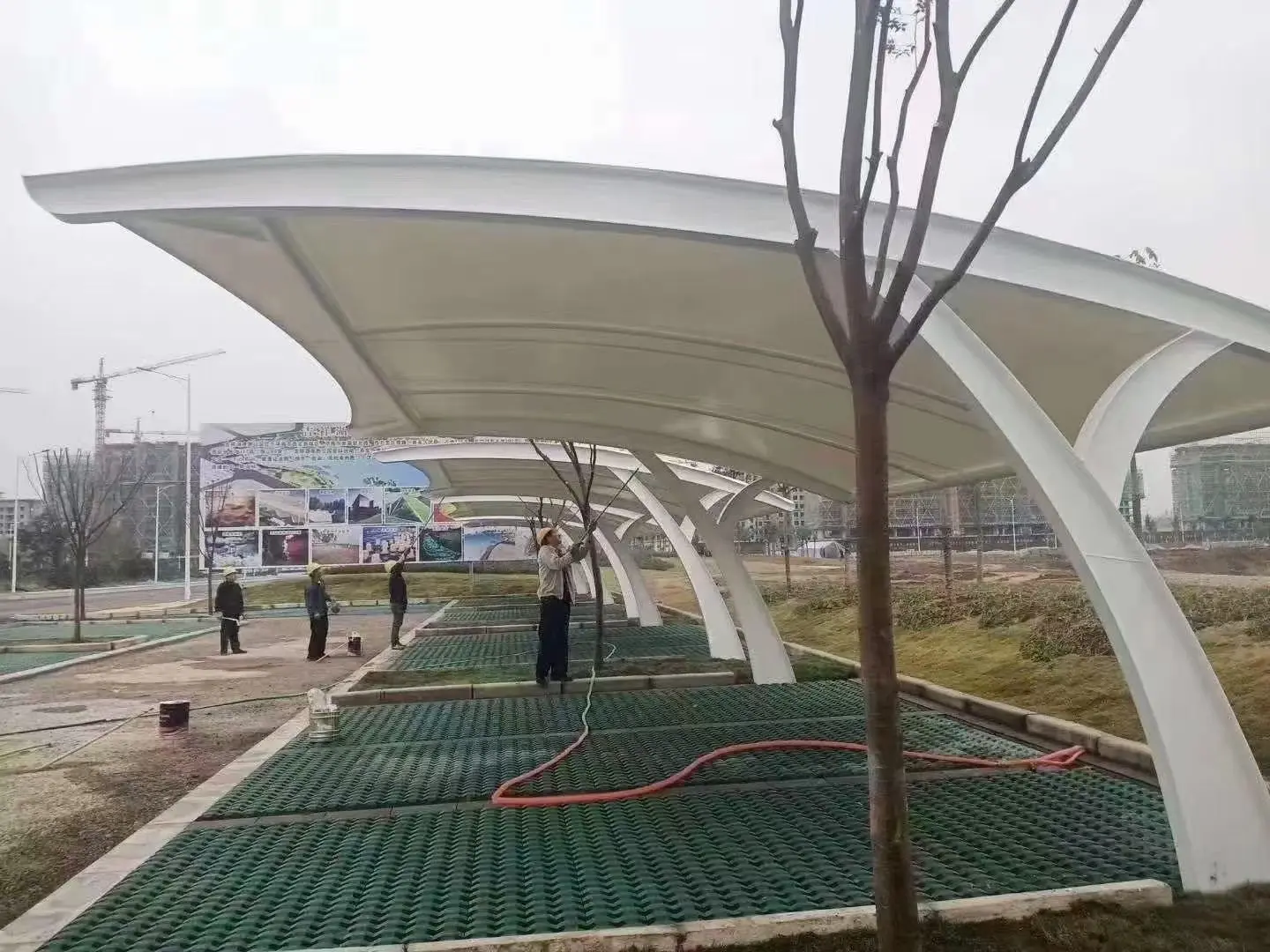 贵州兴仁膜结构车棚采购避坑指南:本地气候不同,别拿低价当性价比